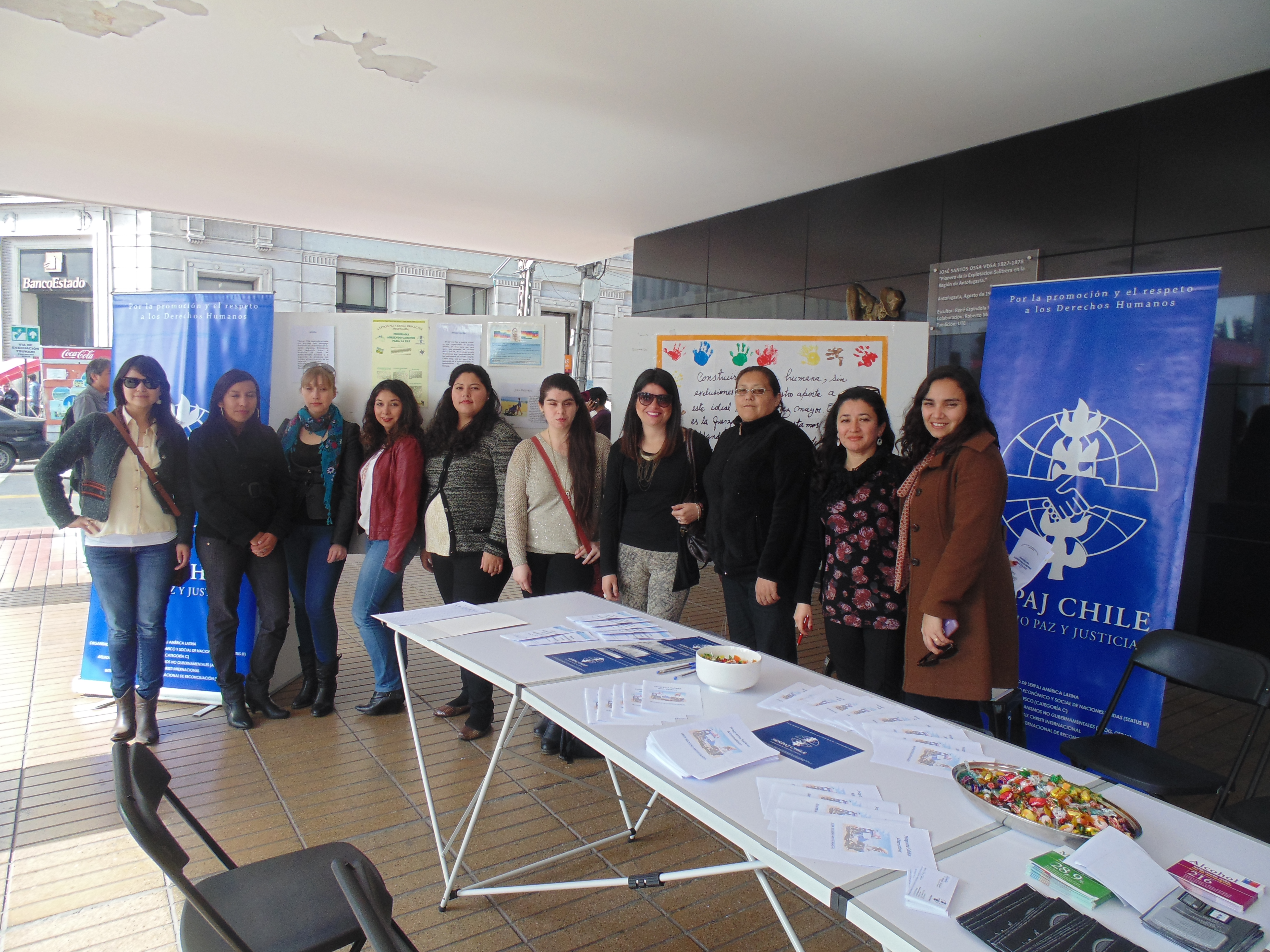 Equipos de Serpaj Antofagasta realizan muestra de su trabajo a la comunidad