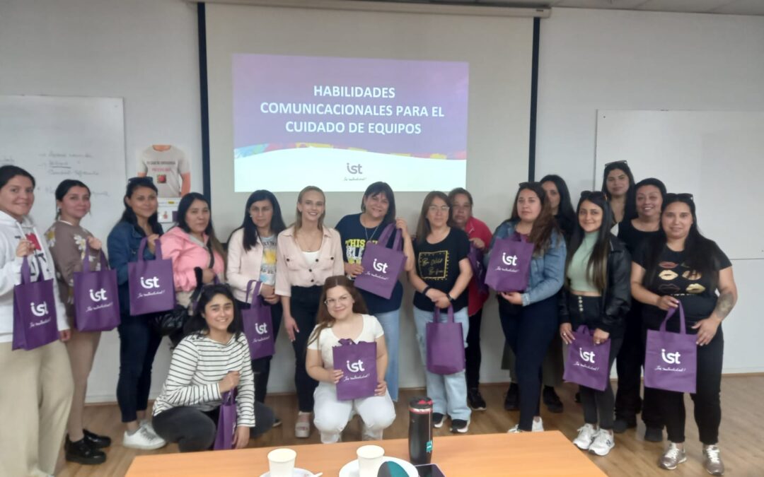 Jardín Infantil Ramaditas y Sala Cuna Cerro Alegre participan de taller enfocado Habilidades Comunicacionales