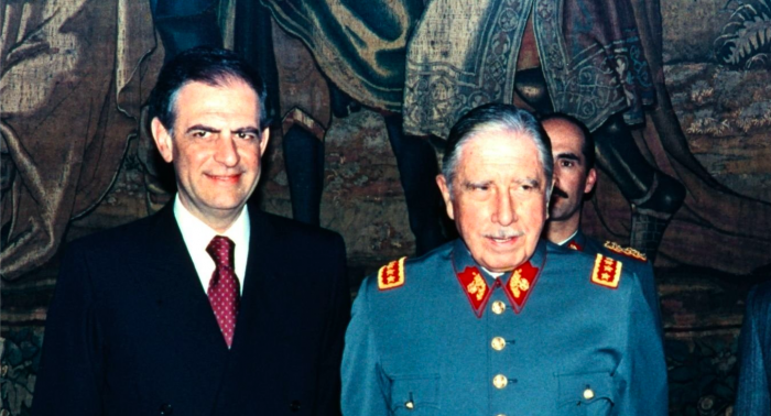 La impune partida de Sergio Fernández: organizaciones de DD.HH. llama a no “blanquear” la imagen del gran admirador de Pinochet